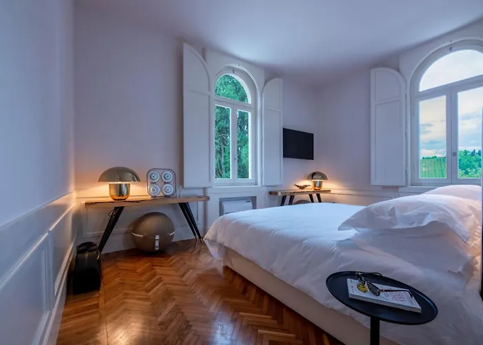 Boutique Monty Banks تشيزينا