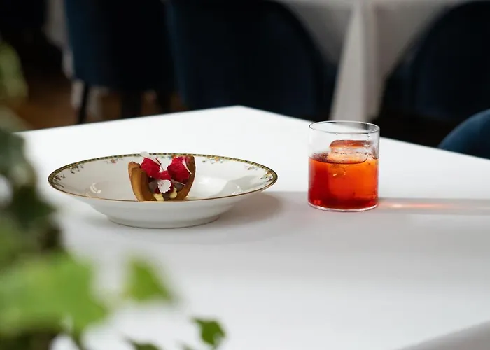 Boutique Monty Banks *