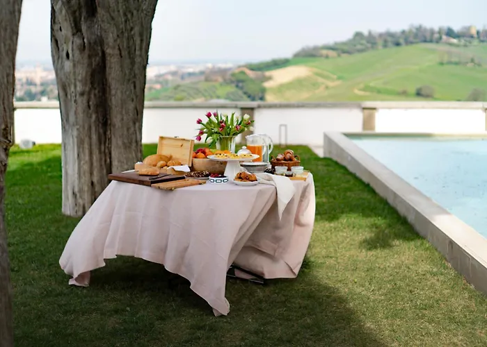 فيلة Boutique Monty Banks