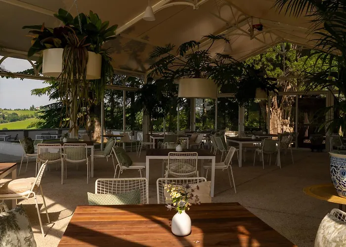 فيلة Boutique Monty Banks