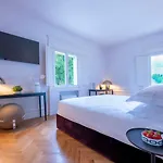 Vila Boutique Monty Banks