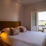 Villa Boutique Monty Banks