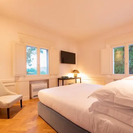 Boutique Monty Banks Villa *