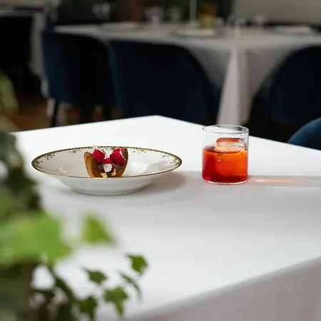 Boutique Monty Banks *