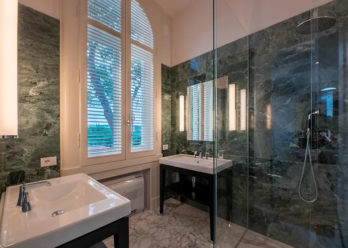 Boutique Monty Banks * Cesena