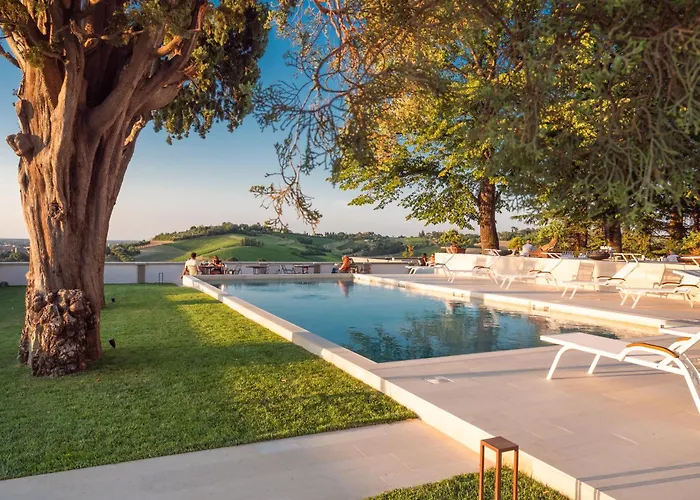 Vila Boutique Monty Banks *