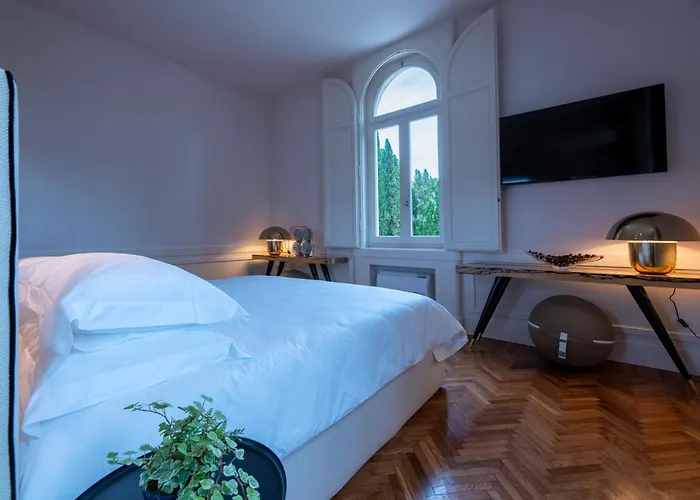 Boutique Monty Banks Villa Cesena