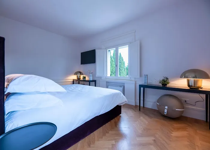 Boutique Monty Banks Villa *